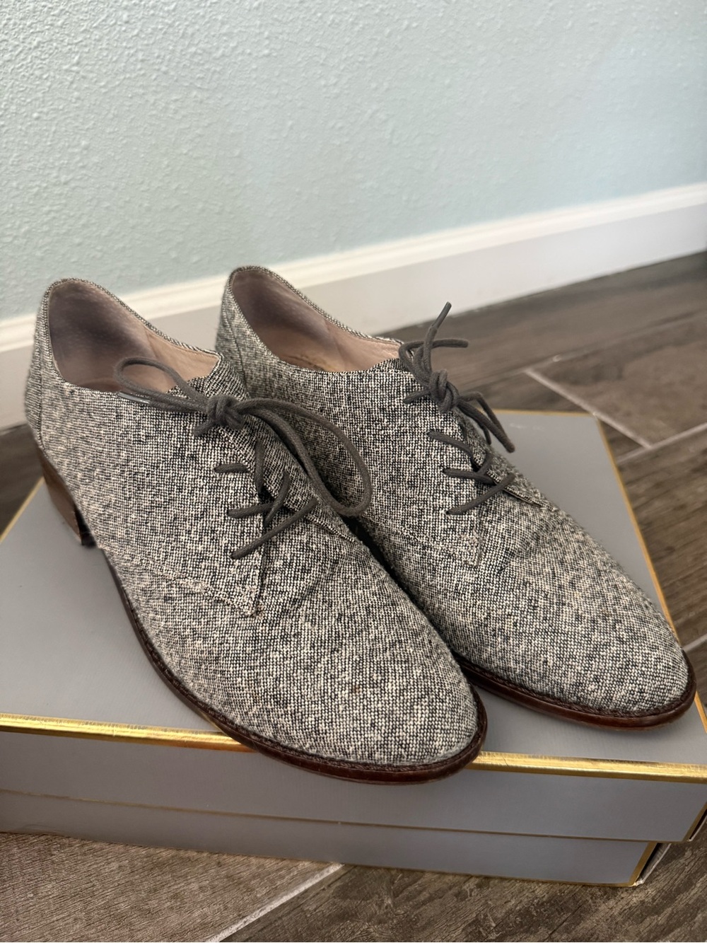 Louise et Cie Gray Tweed Lace-Up Dress Shoes